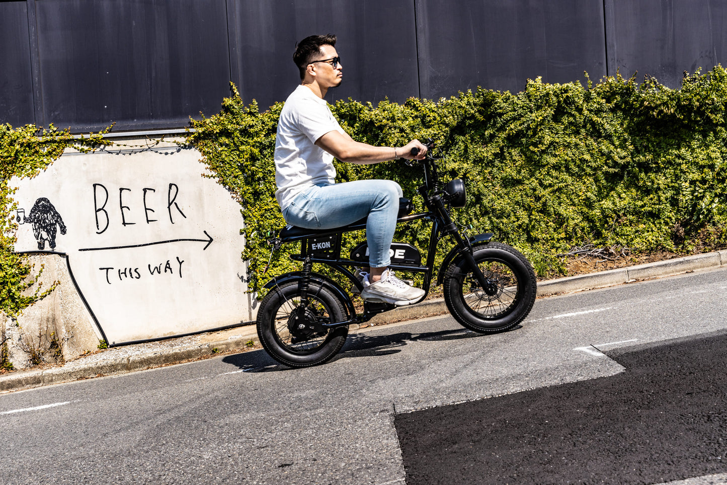 電動バイク E-KON RIDE 特定小型原動機付自転車