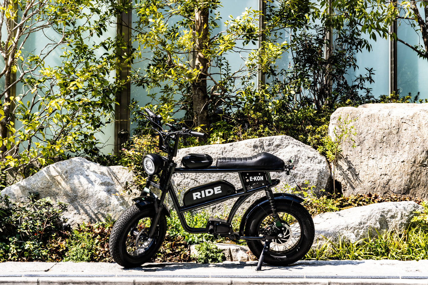 電動バイク 特定小型原動機付自転車 E-KON RIDE
