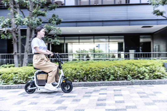 公道も歩道もOK 特定小型原付のすごさ