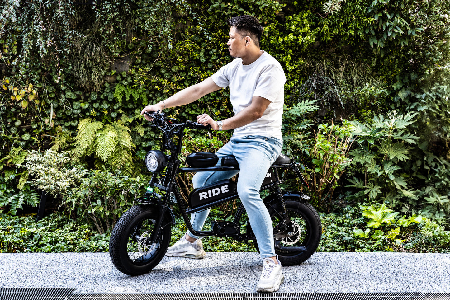特定小型原動機付自転車 E-KONRIDE