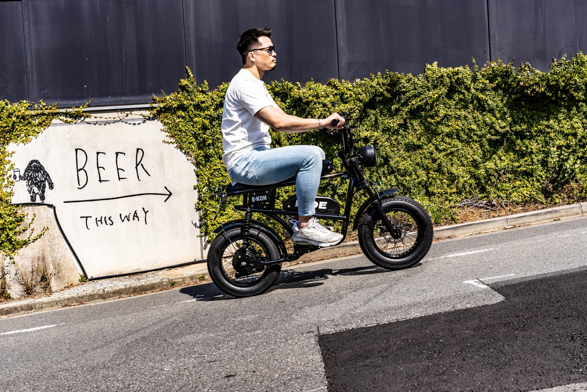 電動バイク E-KON RIDE 特定小型原動機付自転車